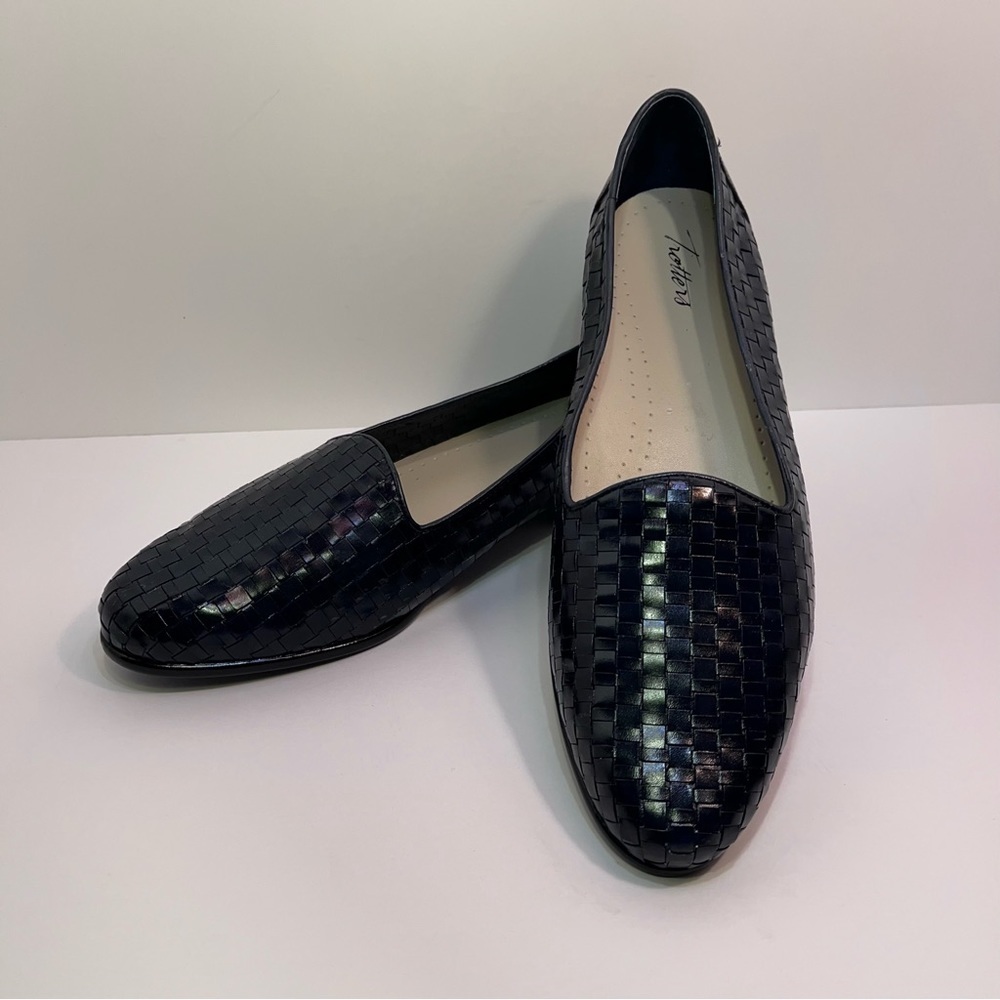Trotters Woman's Liz Navy Woven Leather Comfort Slip On Loafer Size 13 M